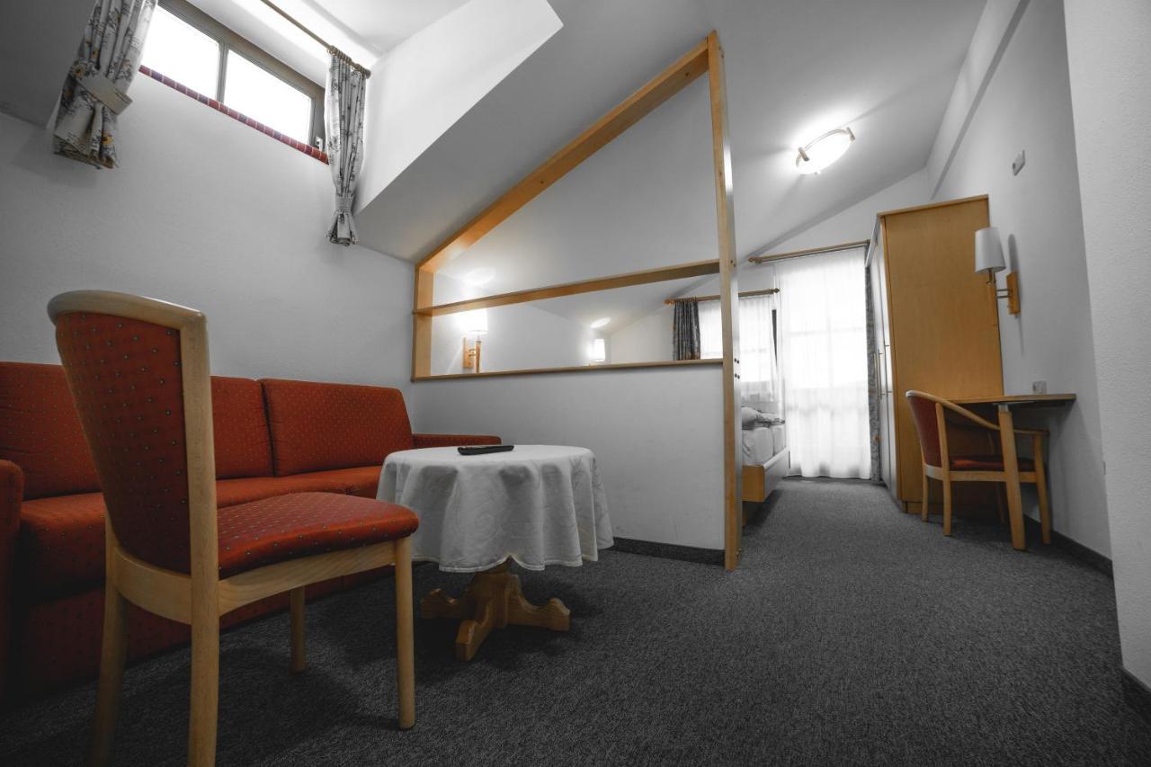 Hotel Landhaus Neumayr 그로살 외부 사진
