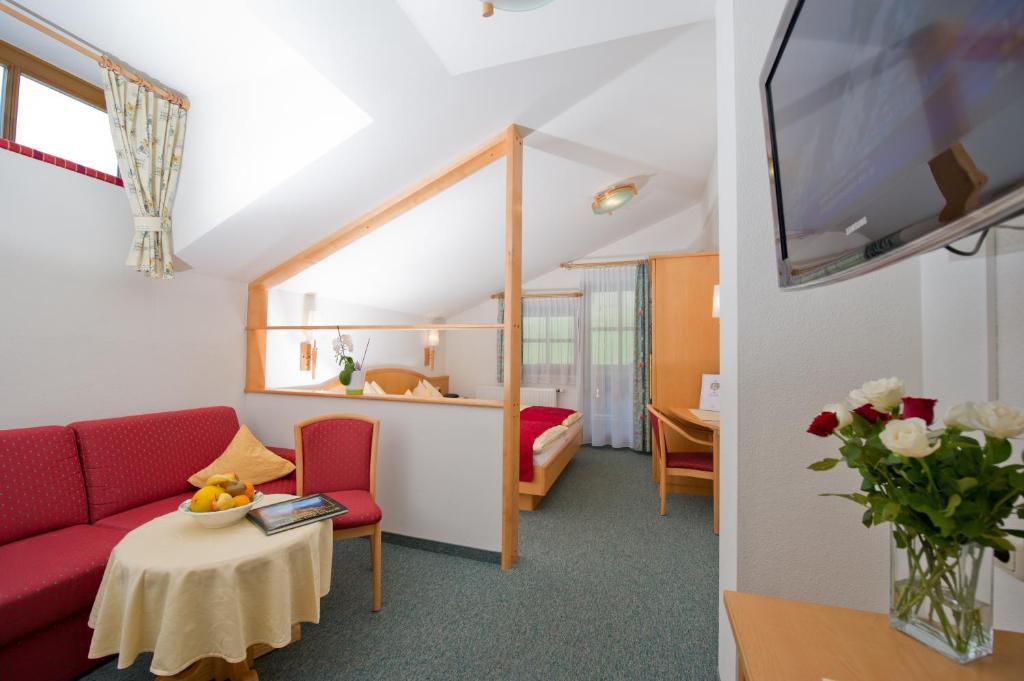 Hotel Landhaus Neumayr 그로살 외부 사진